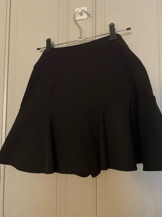 Falda Zara negra con lazo