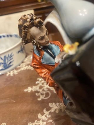 Statua pianista in porcellana Capodimonte