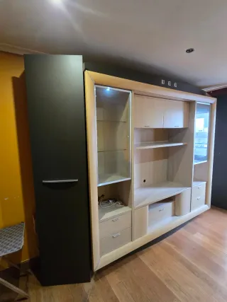 Mueble de salón modular madera y cristal