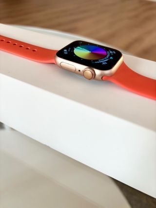 Apple Watch Series 5 40mm Oro + 4 correas