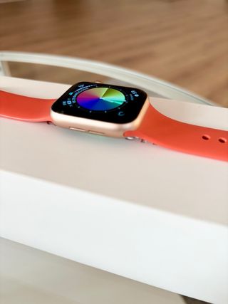 Apple Watch Series 5 40mm Oro + 4 correas