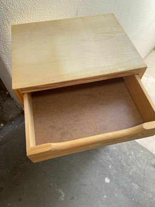Mueble organizador de madera con cajones de pino