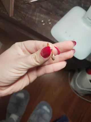 Anillos de acero inoxidable y pendientes