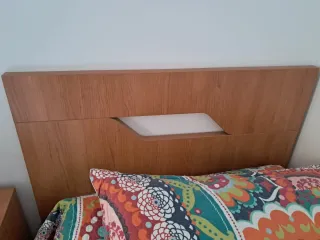 Armario, mesita de noche y cama individual