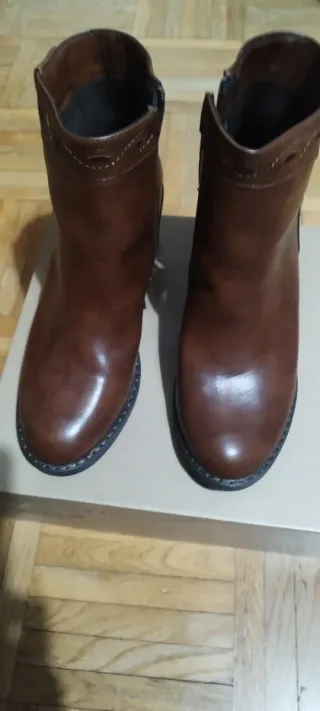 Botines de cuero sintético mujer