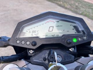 Moto 125cc Naked Amarillo