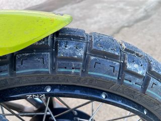 Moto 125cc Naked Amarillo