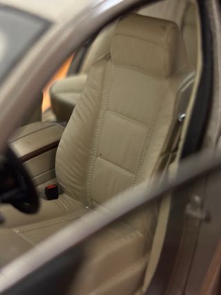 Kyosho 1/18 BMW 745i 2003 Sahara Beige