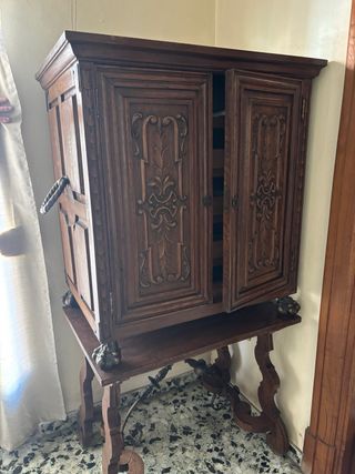 Mueble auxiliar antiguo de roble macizo años 30-40