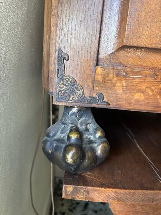 Mueble auxiliar antiguo de roble macizo años 30-40