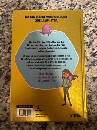 Libros 1 y 2 de la colección “Míticas”