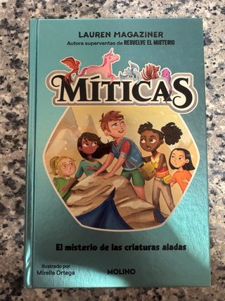 Libros 1 y 2 de la colección “Míticas”