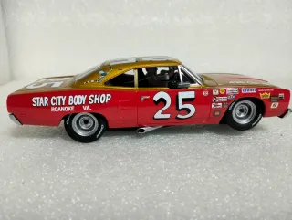 Plymouth Road Runner No25