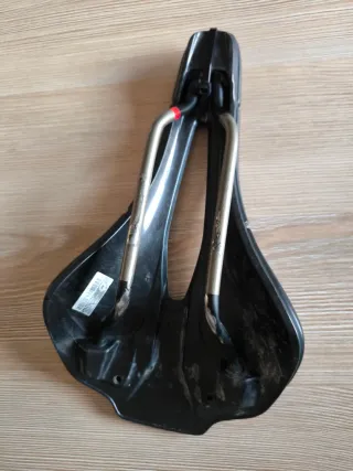 Dos sillines Prologo Scratch m5 143mm