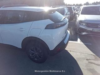 PEUGEOT 2008 Active Pack BlueHDI 81kW (110CV)