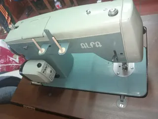 Máquina de coser Alfa Alfamatic 109