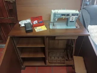 Máquina de coser Alfa Alfamatic 109