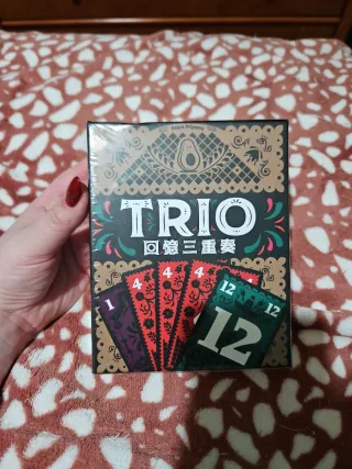 Juego de cartas TRIO