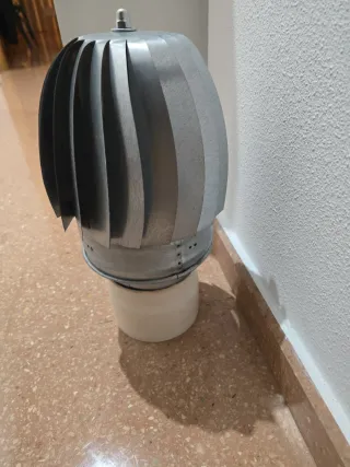 Deflector de viento metálico