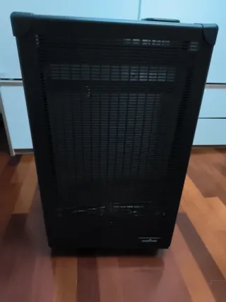 Estufa de gas negra. Hay que arreglarla .