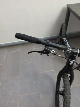 Bici Trial Clean K1.2 Carbono 20" Con buje libre.