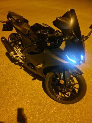 Yamaha YZF R125 2024 - 2400 KM