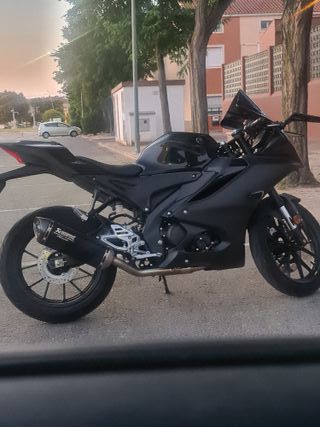 Yamaha YZF R125 2024 - 2400 KM