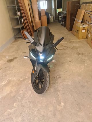 Yamaha YZF R125 2024 - 2400 KM