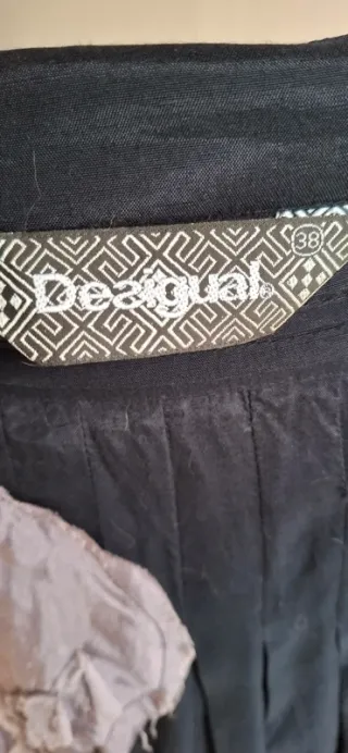 Saia Desigual com bolsos