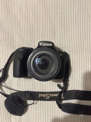 Canon EOS 1100D