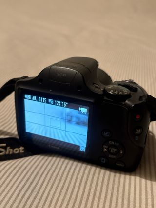 Canon EOS 1100D
