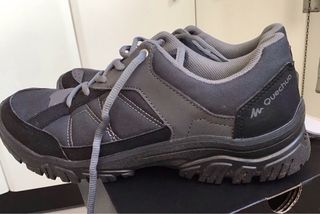 Zapatillas Decathlon Talla 41 Gris usadas una vez