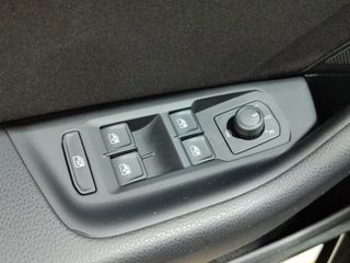 VOLKSWAGEN Passat Variant Business 2.0 TDI DSG