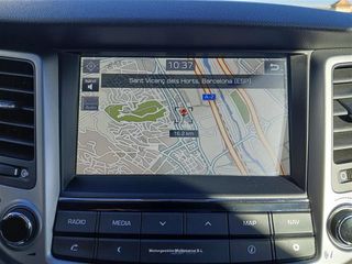 HYUNDAI TUCSON 1,7 CRDI BLUDRI CLASH SKAI 4X2