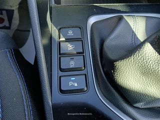 HYUNDAI TUCSON 1,7 CRDI BLUDRI CLASH SKAI 4X2