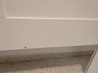 Cabecero de cama blanco de madera