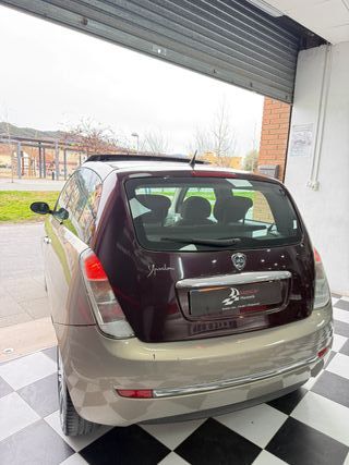 Lancia Ypsilon 1.4 Gasolina