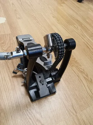 Pedal doble bombo Millenium