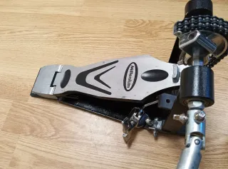 Pedal doble bombo Millenium