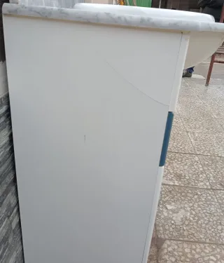 Mueble de baño con lavabo de mármol