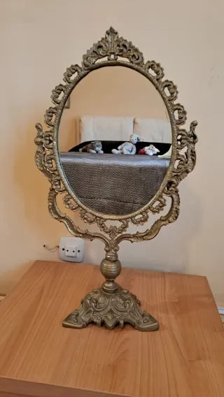 Espejo de tocador antiguo dorado