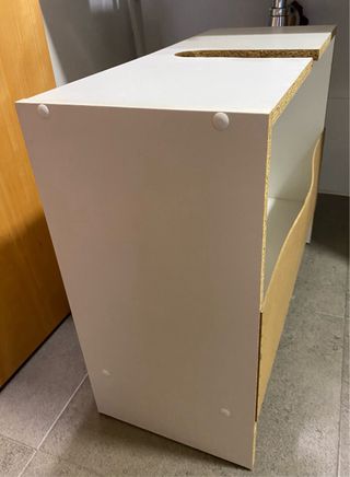 Mueble bajo lavabo blanco