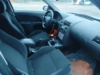 Ford Mondeo 2004