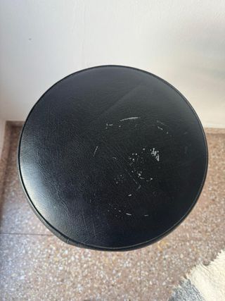 Taburete vintage regulable rojo y negro