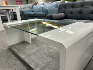 Mesa de centro moderna ¡PÁGALO EN CASA!