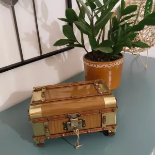 Joyero baúl musical vintage