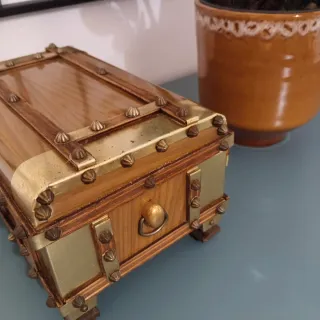 Joyero baúl musical vintage