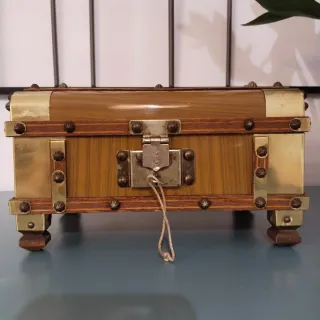 Joyero baúl musical vintage