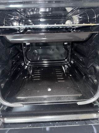 Cocina de gas con horno blanco marca OK