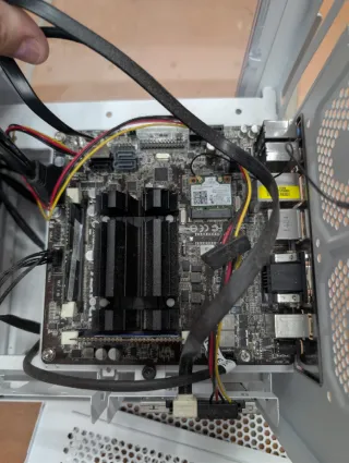 Caja PC Thermaltake Domótica